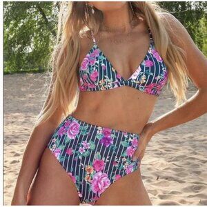 NWT CUPSHE SWIMSUIT 2 Piece Bikini Floral stipe M Padded Beach Poolparty Multico